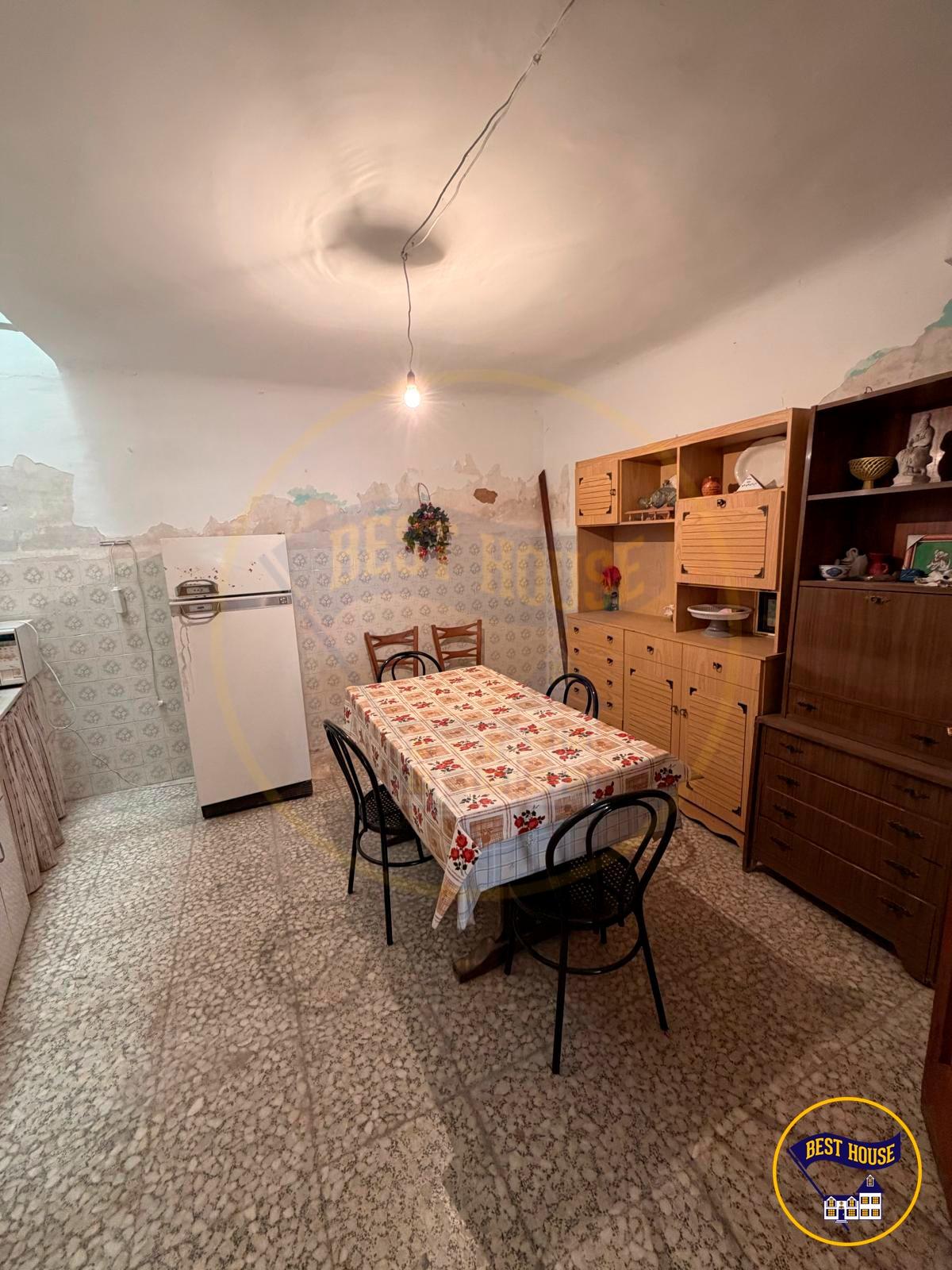 CASA 3 PLANTAS EN VENTA EN MIRA - foto 12