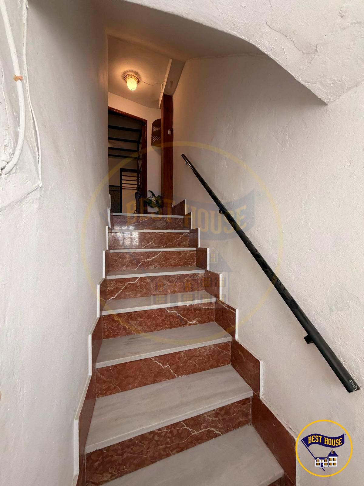 CASA 3 PLANTAS EN VENTA EN MIRA - foto 16