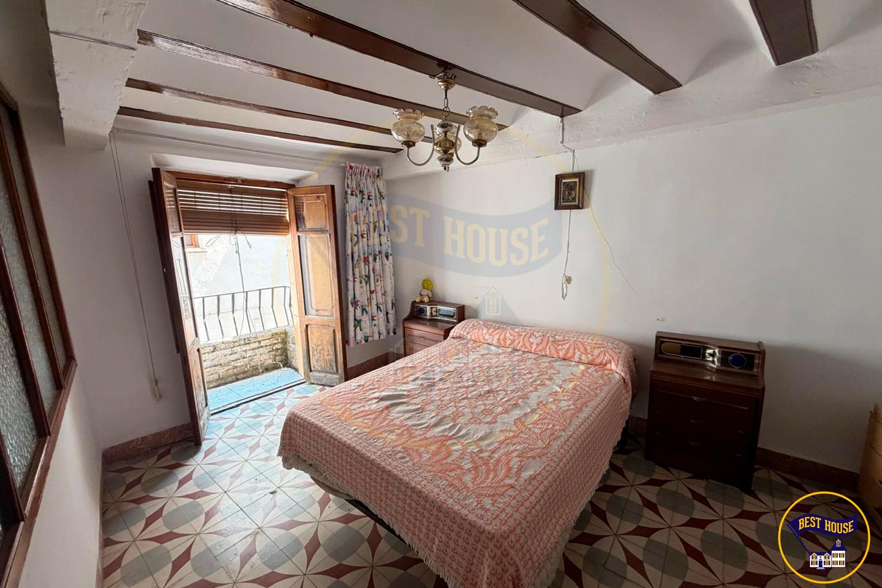 CASA 3 PLANTAS EN VENTA EN MIRA - foto 25