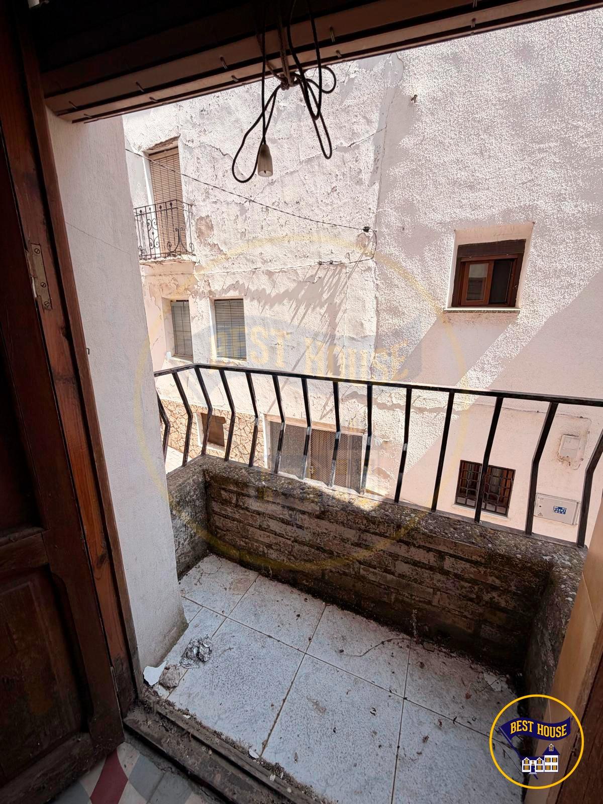 CASA 3 PLANTAS EN VENTA EN MIRA - foto 28