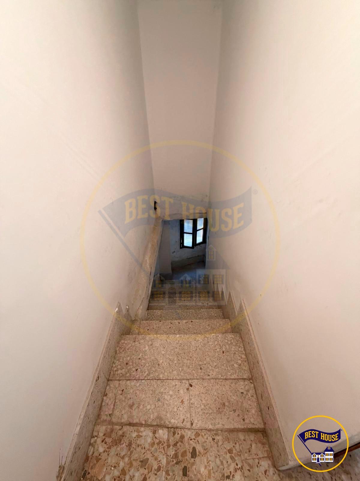 CASA 3 PLANTAS EN VENTA EN MIRA - foto 36