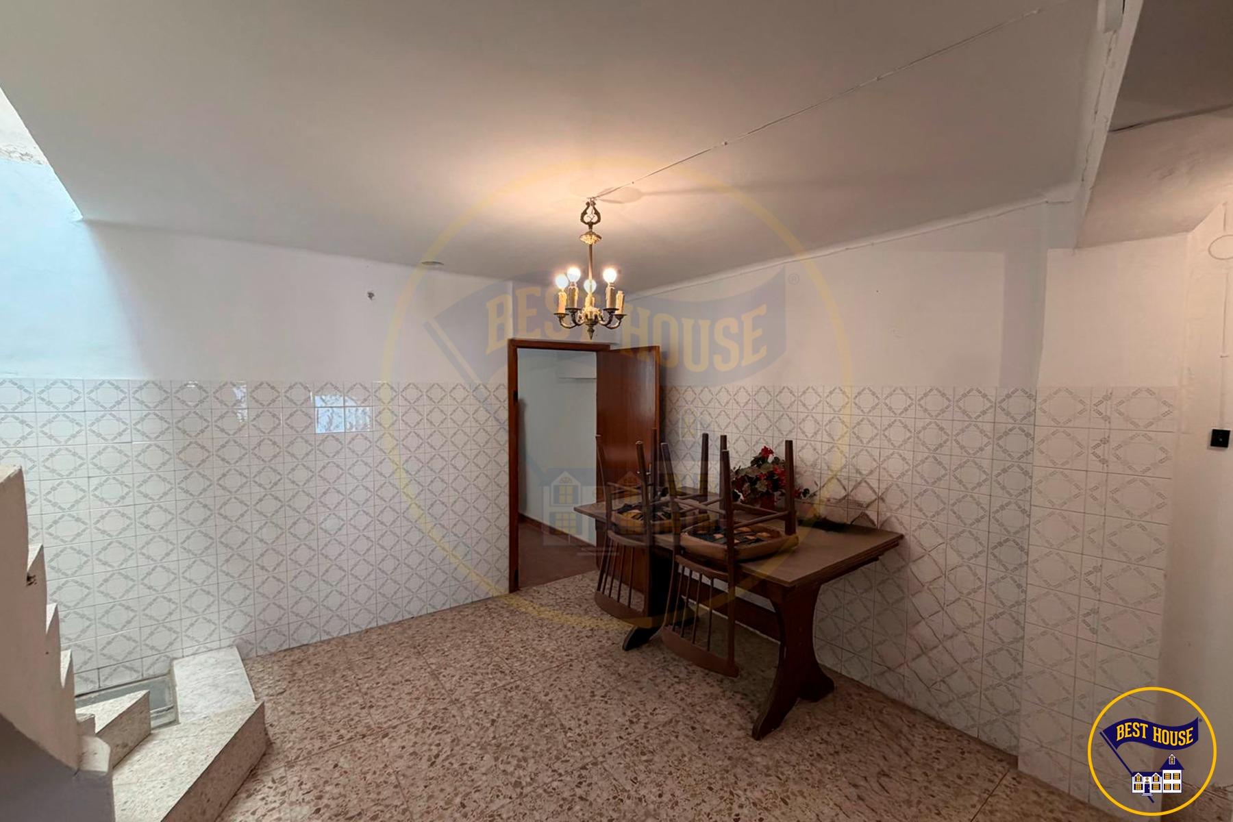 CASA 3 PLANTAS EN VENTA EN MIRA - foto 39