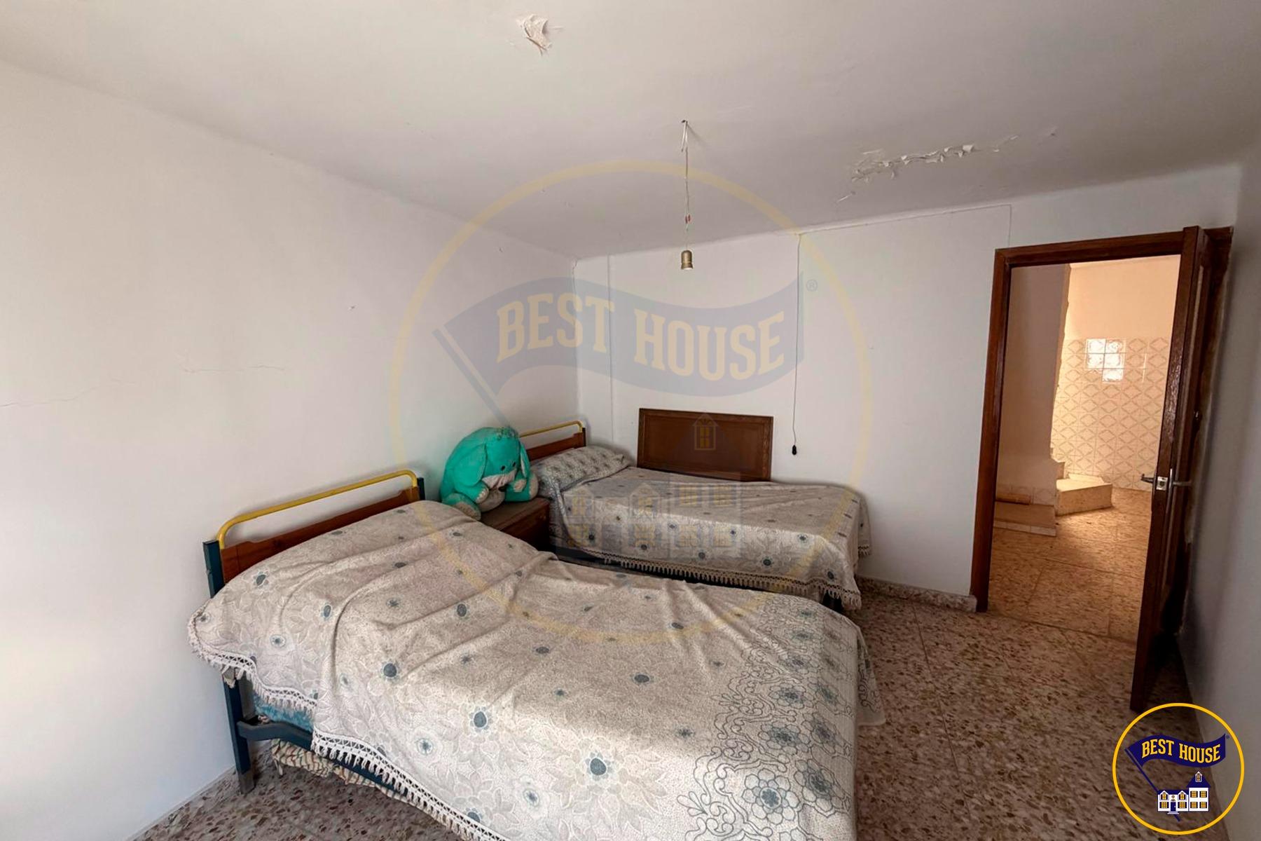 CASA 3 PLANTAS EN VENTA EN MIRA - foto 44
