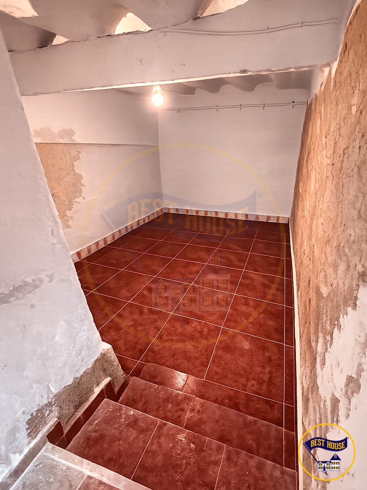 CASA 3 PLANTAS EN VENTA EN MIRA - foto 7