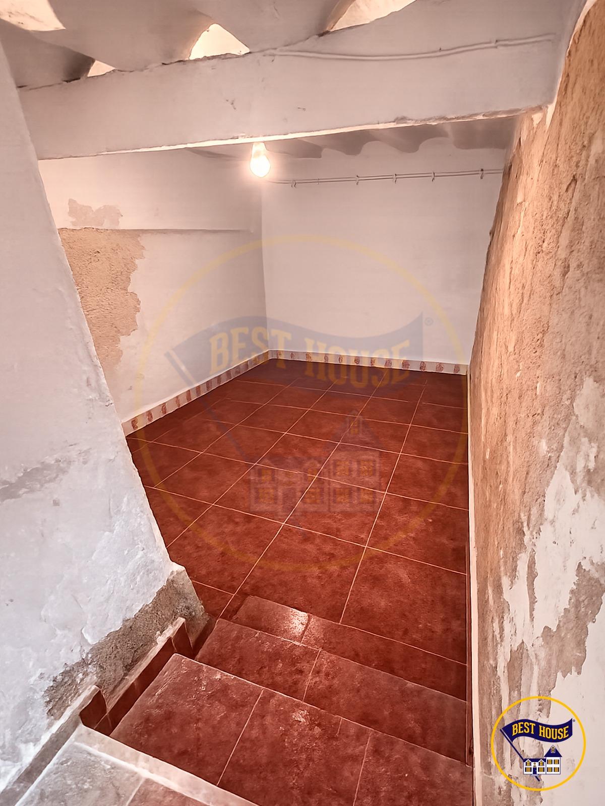 CASA 3 PLANTAS EN VENTA EN MIRA - foto 8