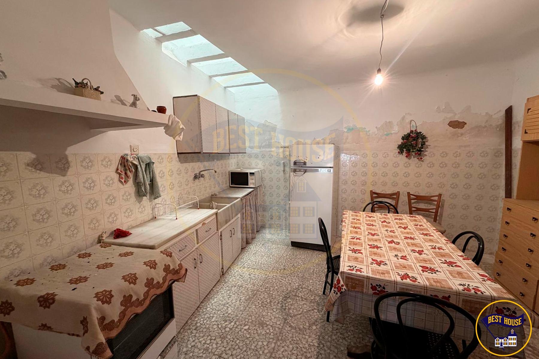 CASA 3 PLANTAS EN VENTA EN MIRA - foto 9