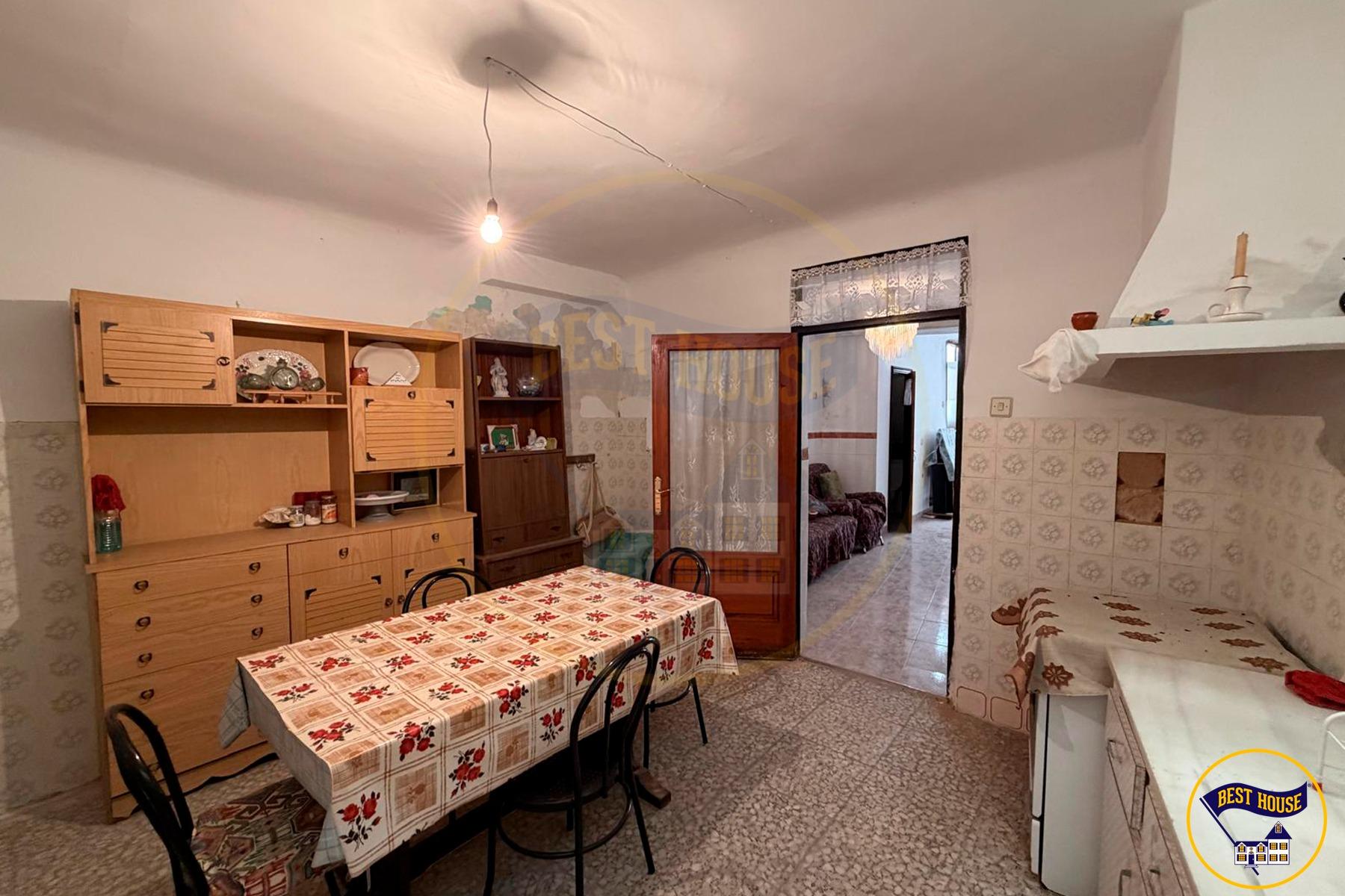 CASA 3 PLANTAS EN VENTA EN MIRA - foto 10