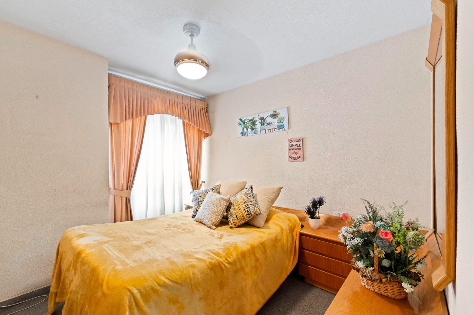 PISO 4 habitaciones CON GRAN TERRAZA DE 60 m" Y PLAZA DE GAR - foto 12