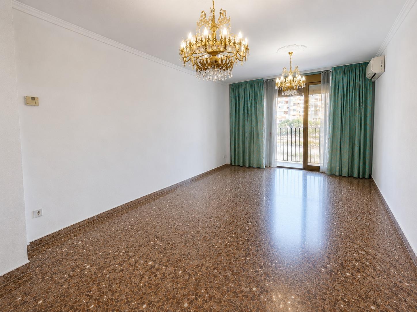 AMPLIA Y LUMINOSA VIVIENDA DE 155 METROS CON 4 habitaciones