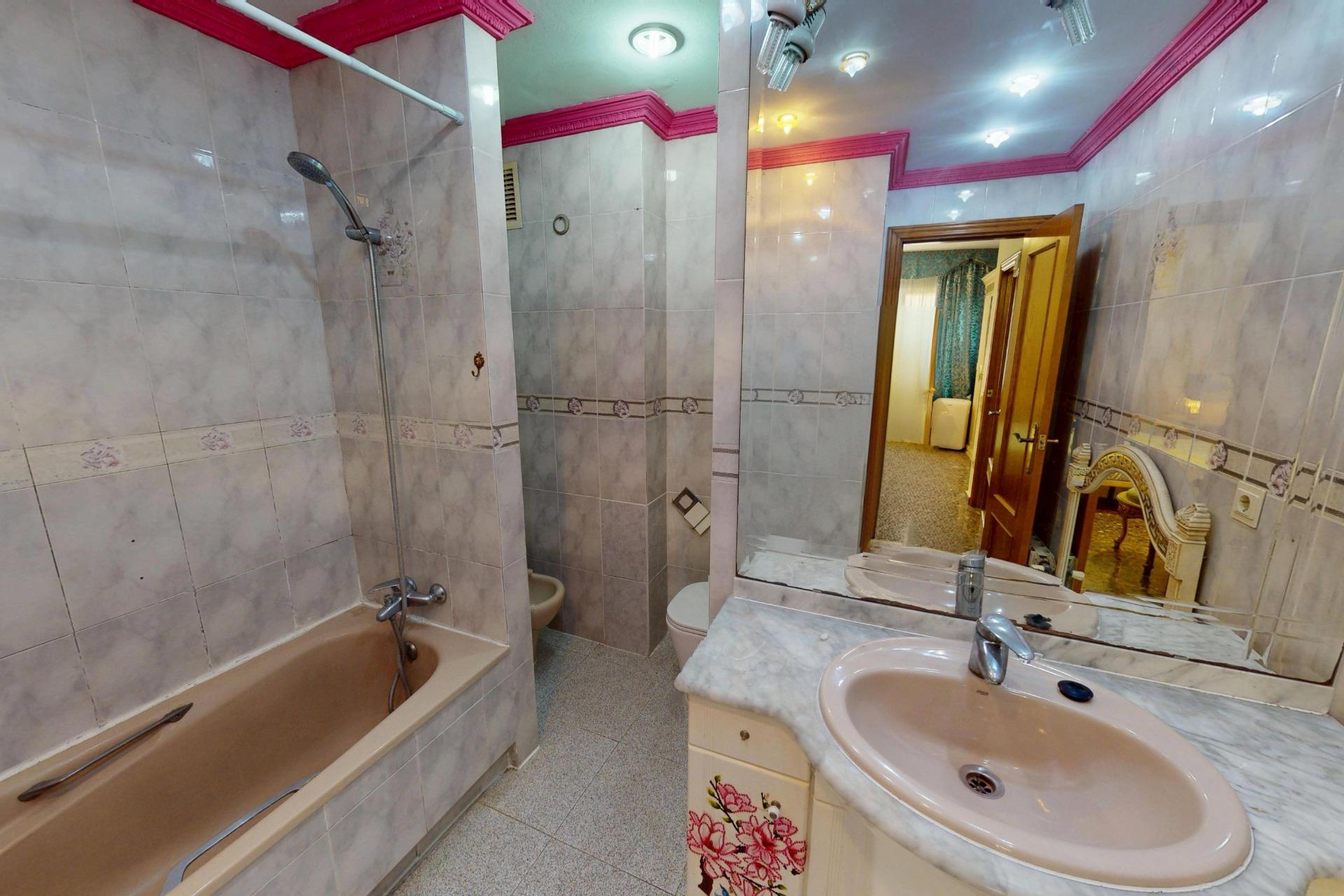 AMPLIA Y LUMINOSA VIVIENDA DE 155 METROS CON 4 habitaciones - foto 11