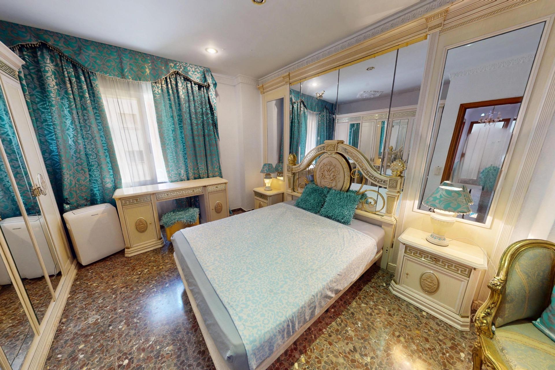 AMPLIA Y LUMINOSA VIVIENDA DE 155 METROS CON 4 habitaciones - foto 9