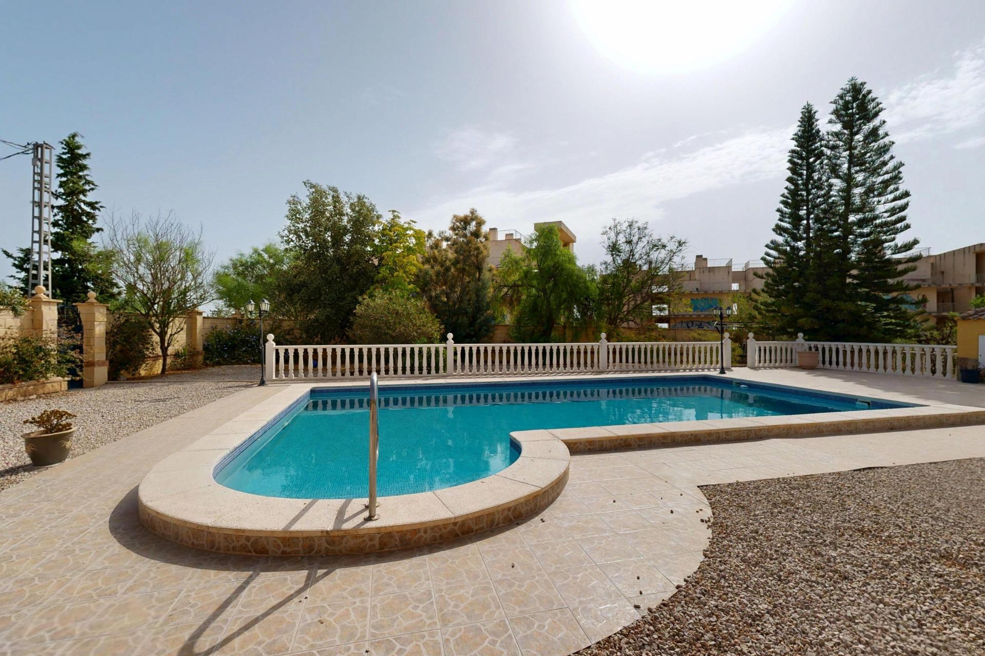 FINCA EXCLUSIVA de casi 8.000 m2 y 540 m2 construidos en Val - foto 4