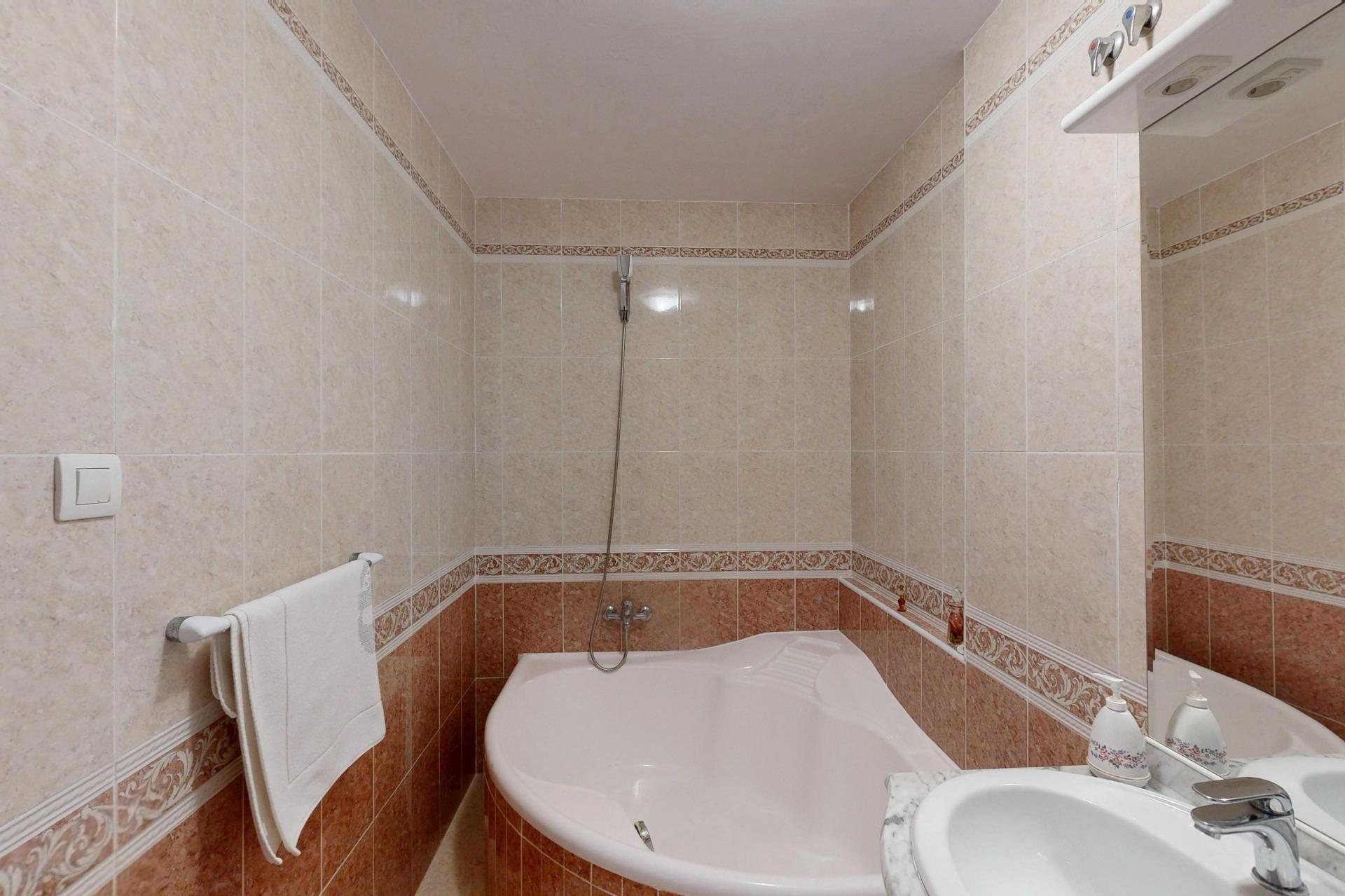 FINCA EXCLUSIVA de casi 8.000 m2 y 540 m2 construidos en Val - foto 33