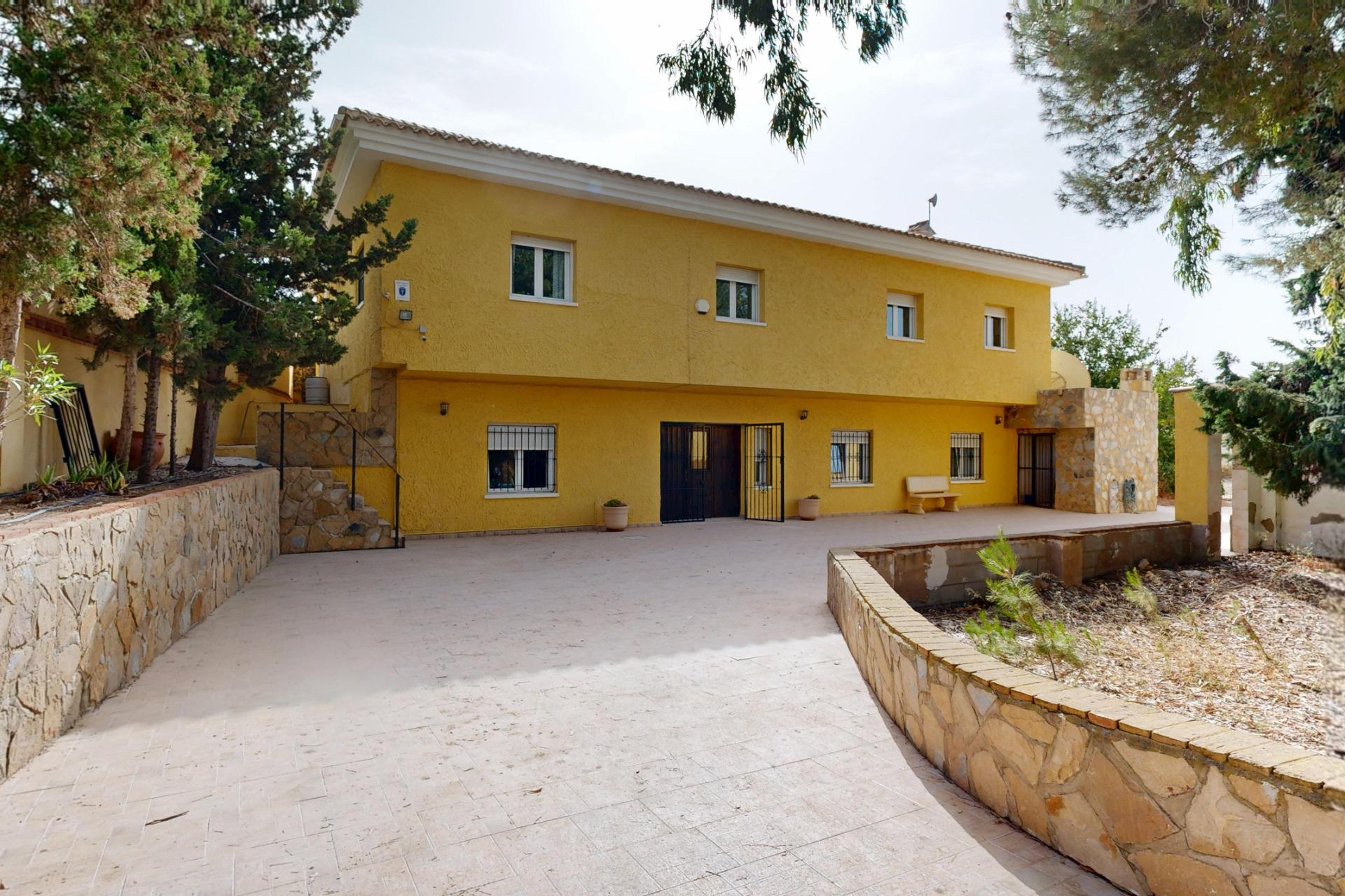 FINCA EXCLUSIVA de casi 8.000 m2 y 540 m2 construidos en Val - foto 7