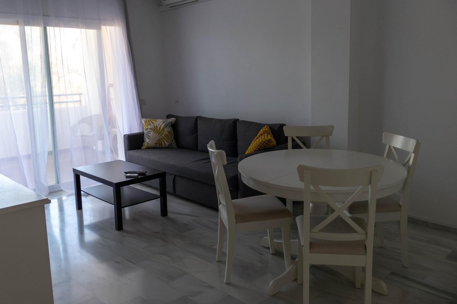 CHOLLO!!! Apartamento de 125 m2 de 3 dormitorios y dos baños - foto 11