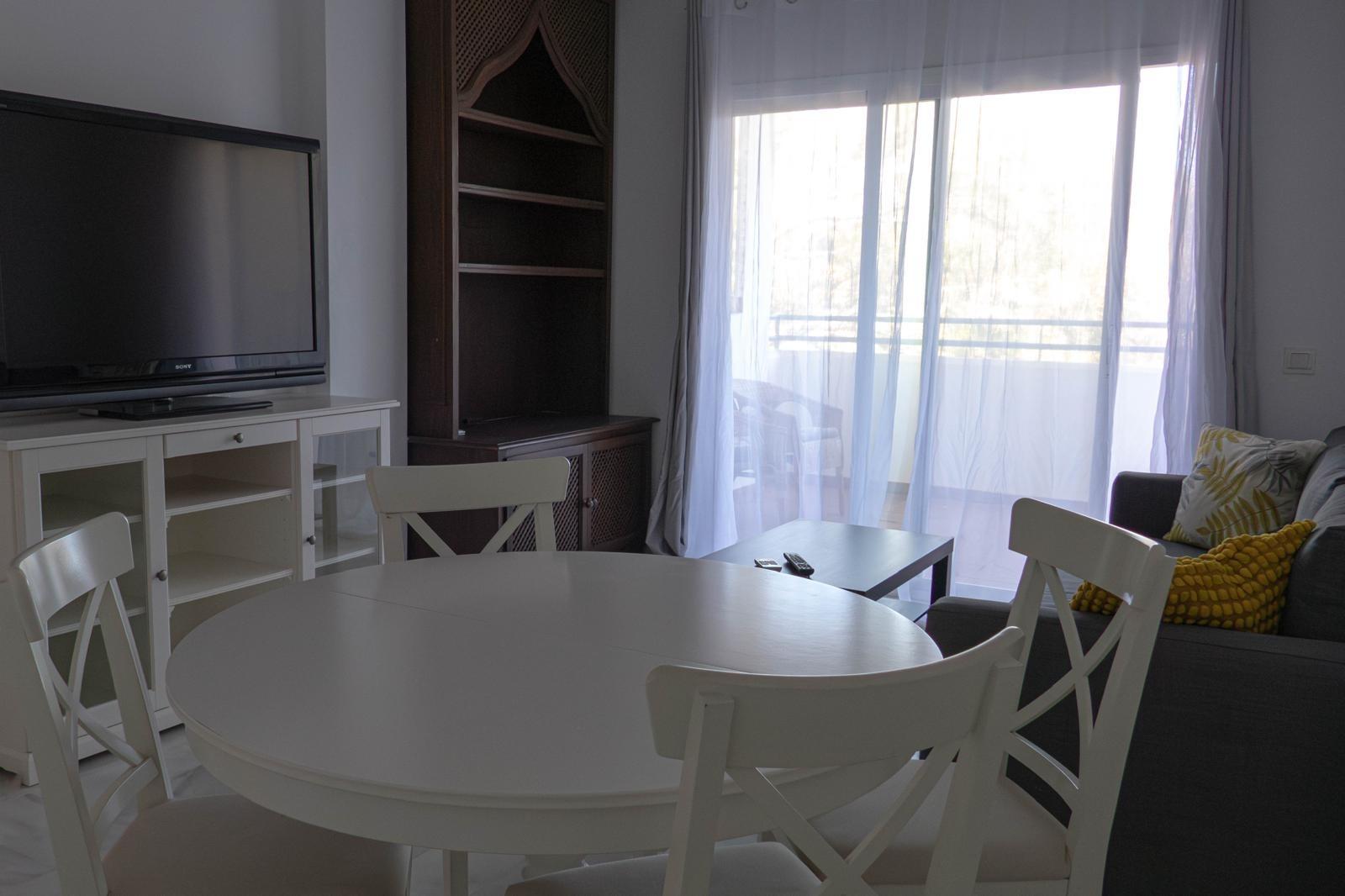 CHOLLO!!! Apartamento de 125 m2 de 3 dormitorios y dos baños - foto 12