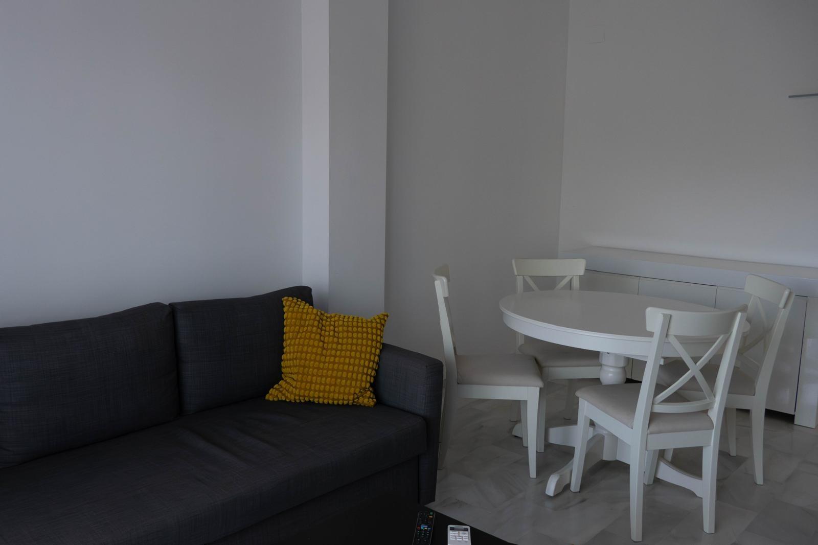 CHOLLO!!! Apartamento de 125 m2 de 3 dormitorios y dos baños - foto 14