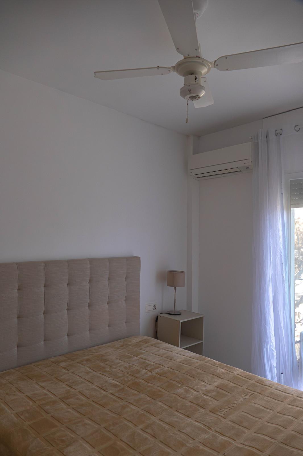 CHOLLO!!! Apartamento de 125 m2 de 3 dormitorios y dos baños - foto 20