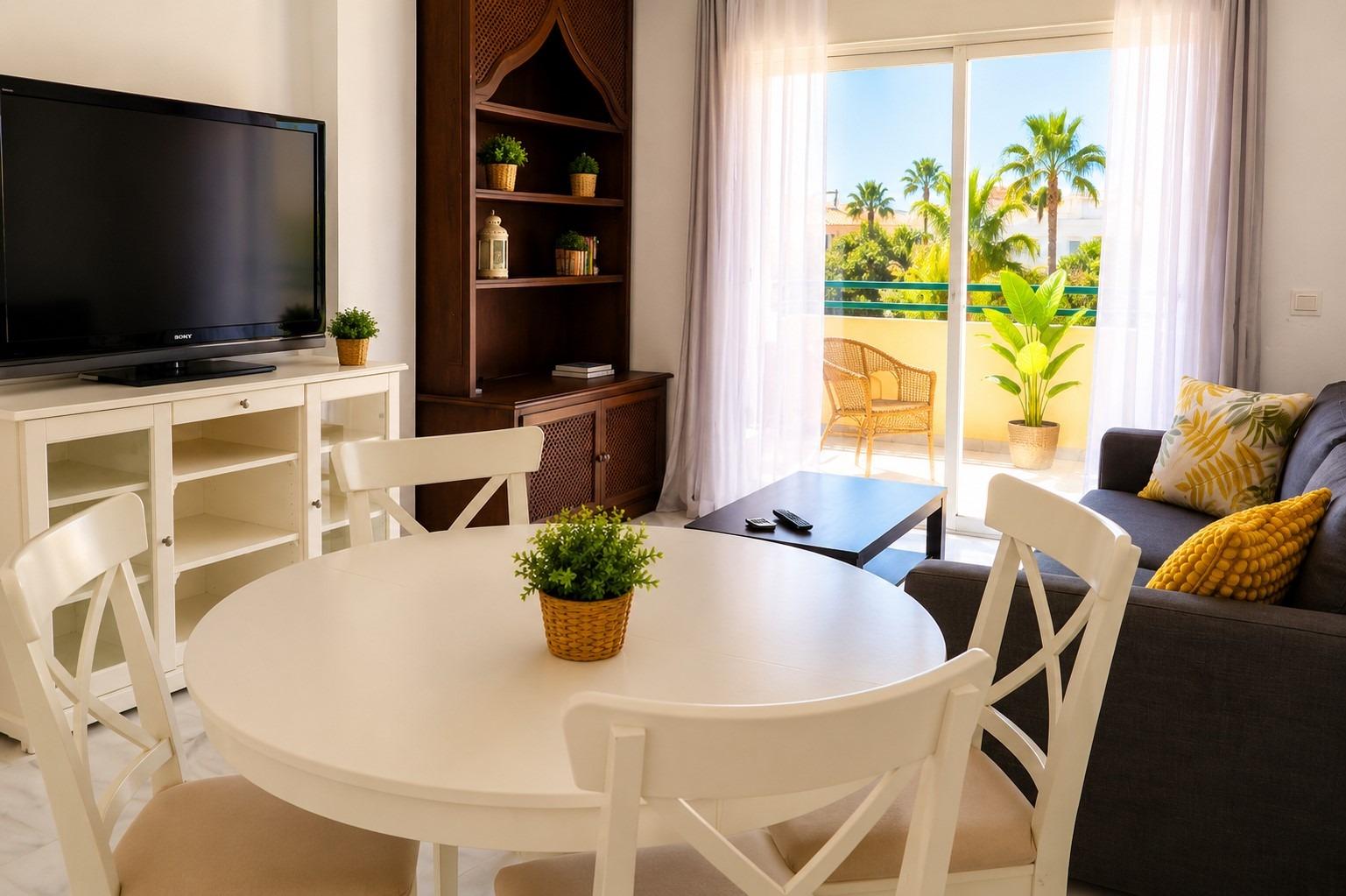 CHOLLO!!! Apartamento de 125 m2 de 3 dormitorios y dos baños - foto 3