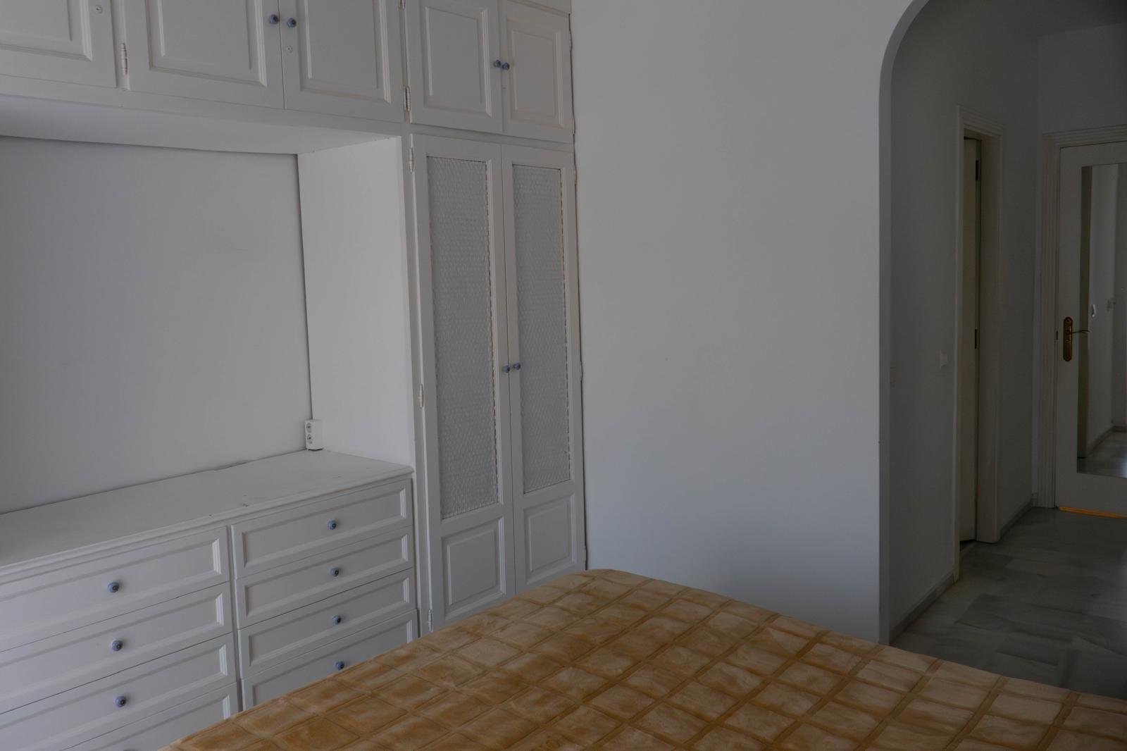 CHOLLO!!! Apartamento de 125 m2 de 3 dormitorios y dos baños - foto 23