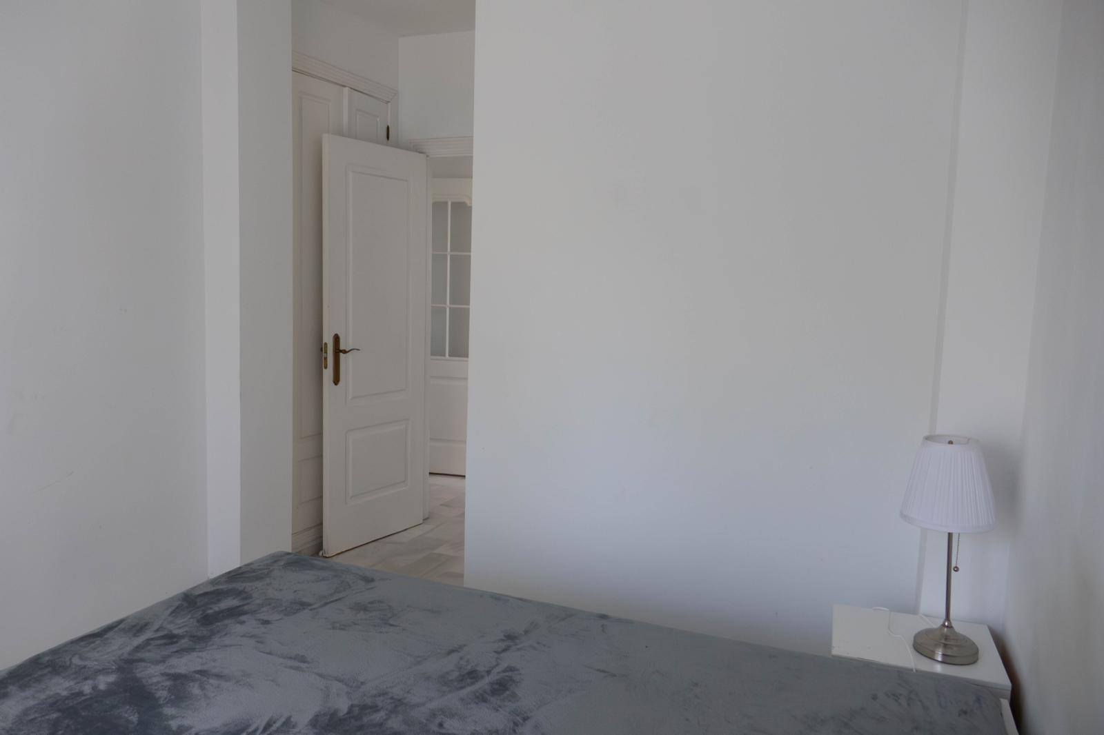 CHOLLO!!! Apartamento de 125 m2 de 3 dormitorios y dos baños - foto 27