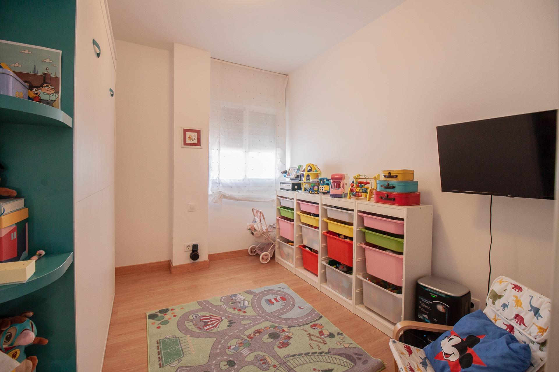 Exclusivo piso reformado con piscina y garaje en Sevilla Est - foto 21