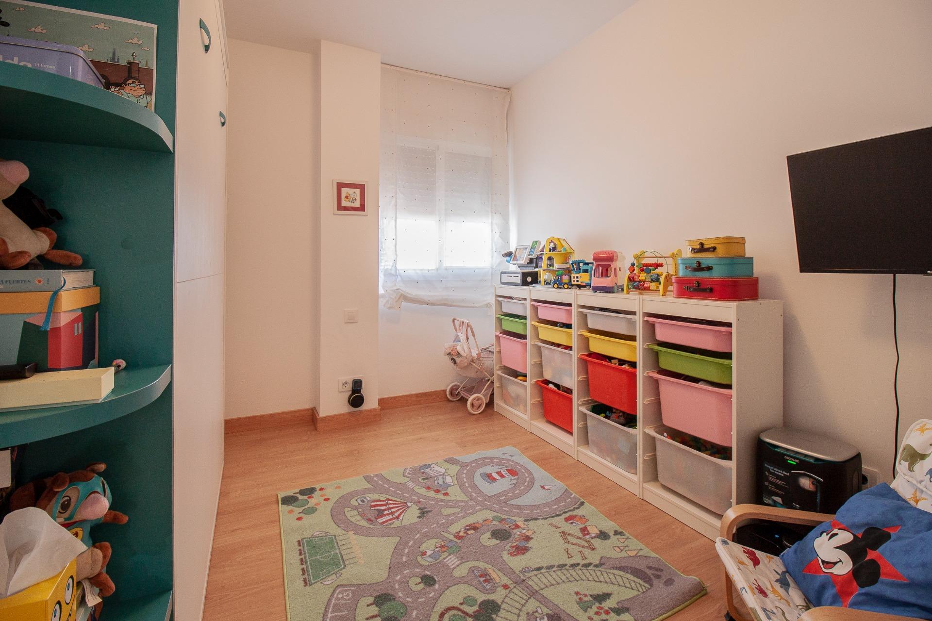 Exclusivo piso reformado con piscina y garaje en Sevilla Est - foto 22