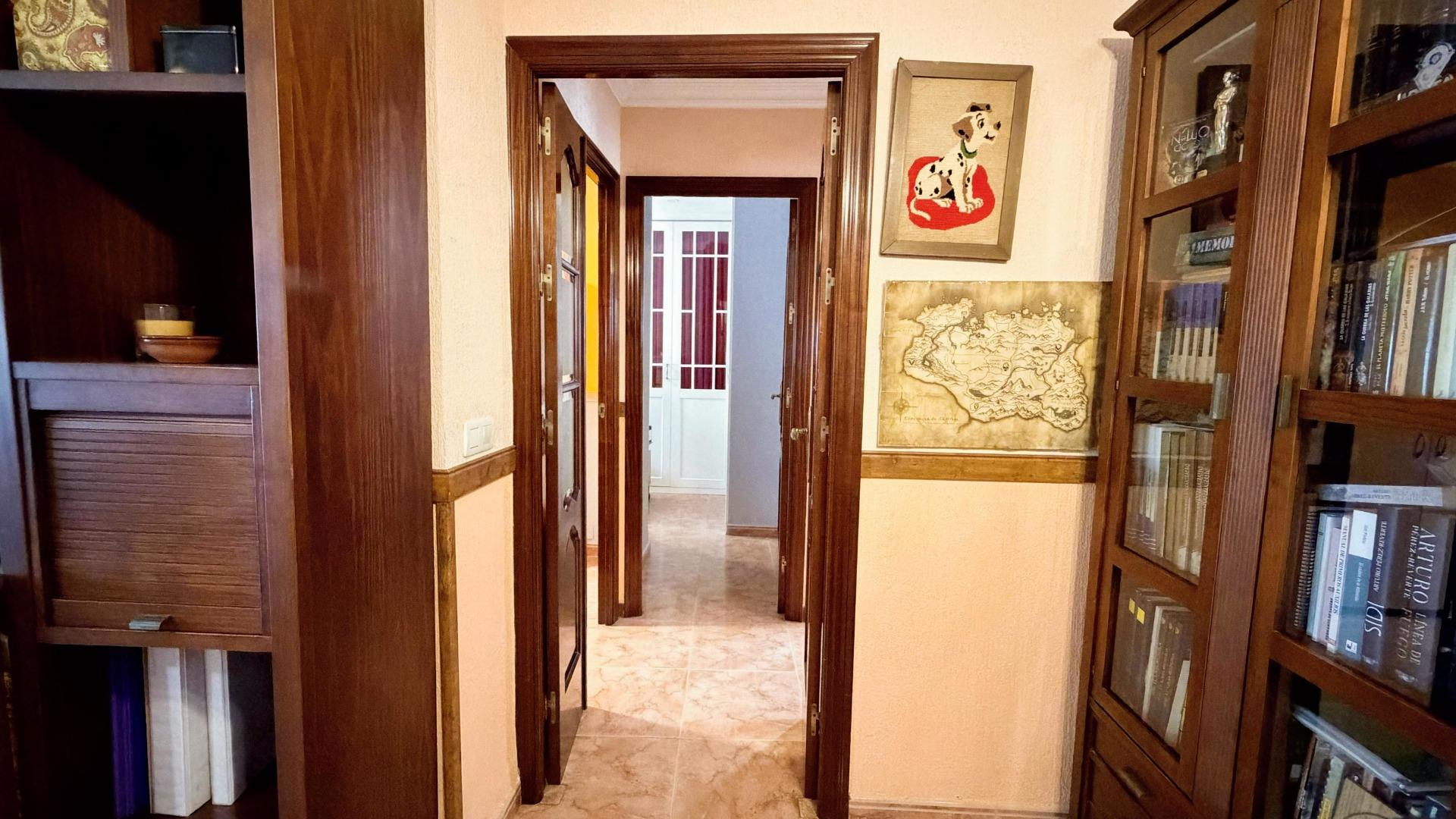 ¡Encantador y luminoso piso en pleno Centro de Huelva! - foto 26