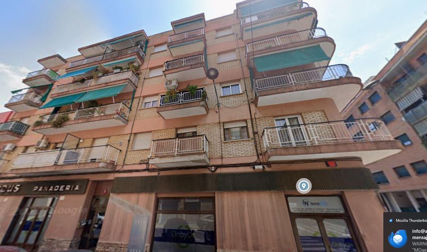 Se vende Piso OKUPA en Calle Costa Brava 8 - 4 B de Reus (Ta - foto 2