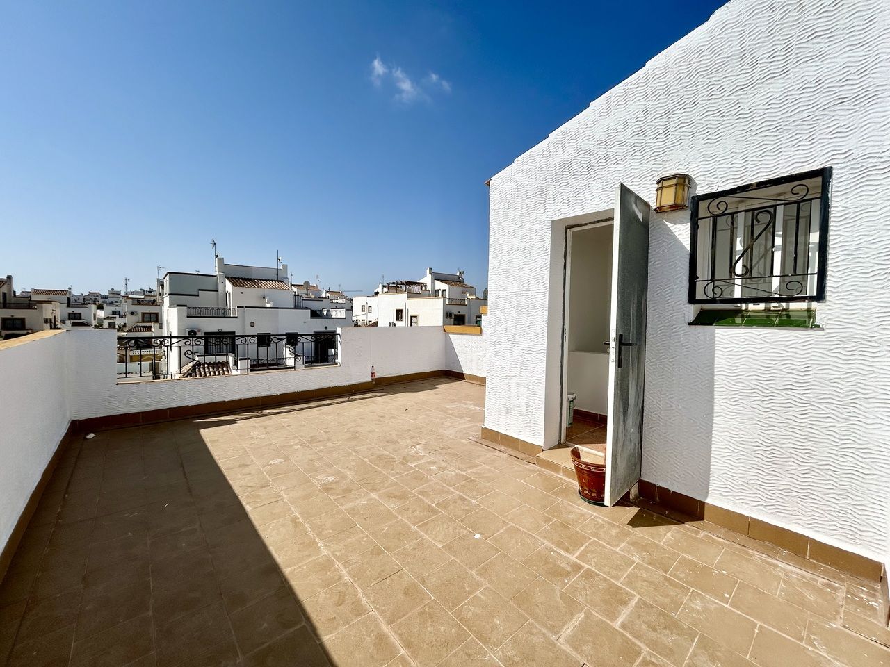 Chalet Quad con Vistas a las Lagunas Saladas y Piscina Comun - foto 19