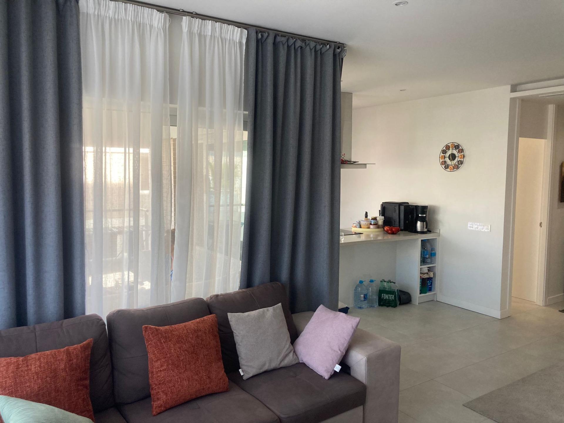 Moderno apartamento con amplia terraza, vistas a la piscina  - foto 13