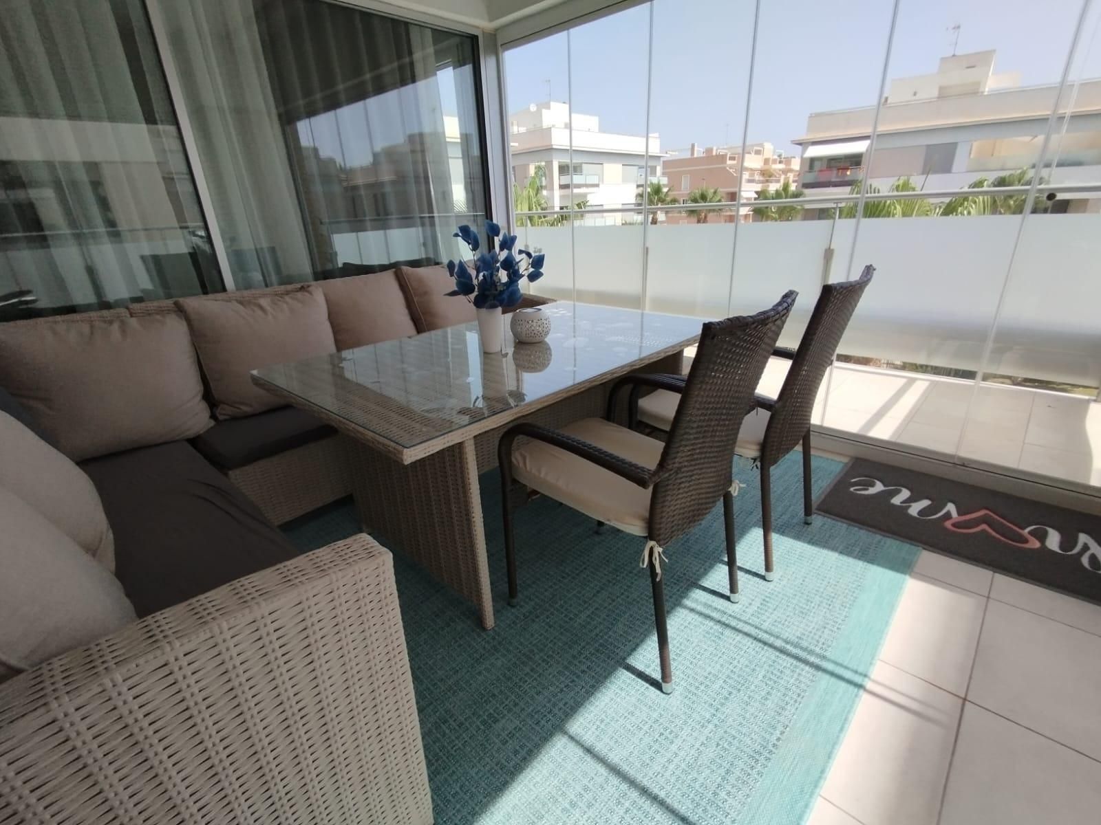Moderno apartamento con amplia terraza, vistas a la piscina  - foto 17