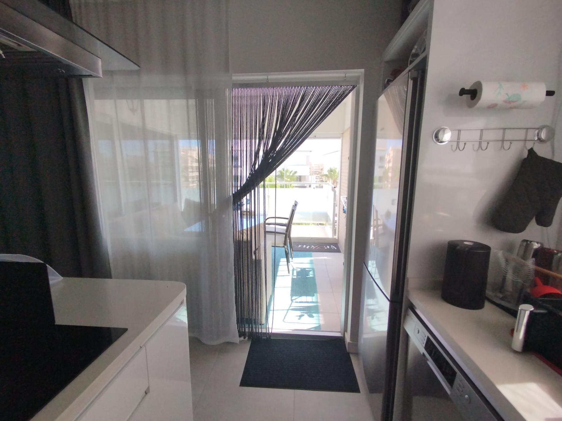 Moderno apartamento con amplia terraza, vistas a la piscina  - foto 22