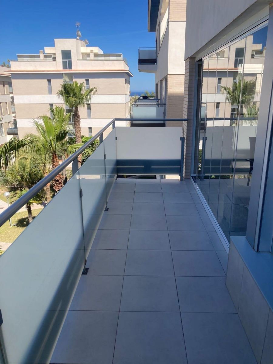 Moderno apartamento con amplia terraza, vistas a la piscina  - foto 32