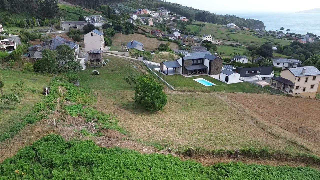 Parcela urbana en O Vicedo (A Mariña Lucense) –1.088 m2 para - foto 3