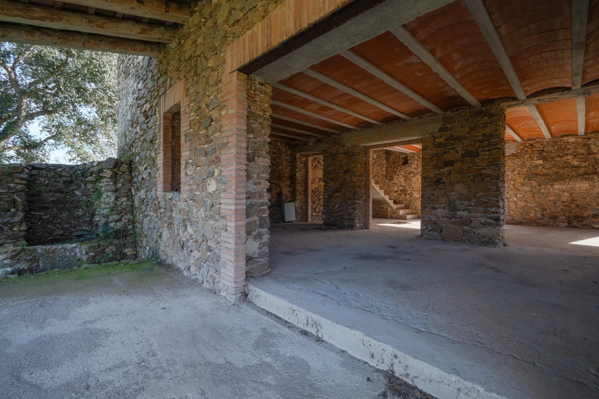 Masía en el Empordà: Un Proyecto Arquitectónico con Visión e - foto 12