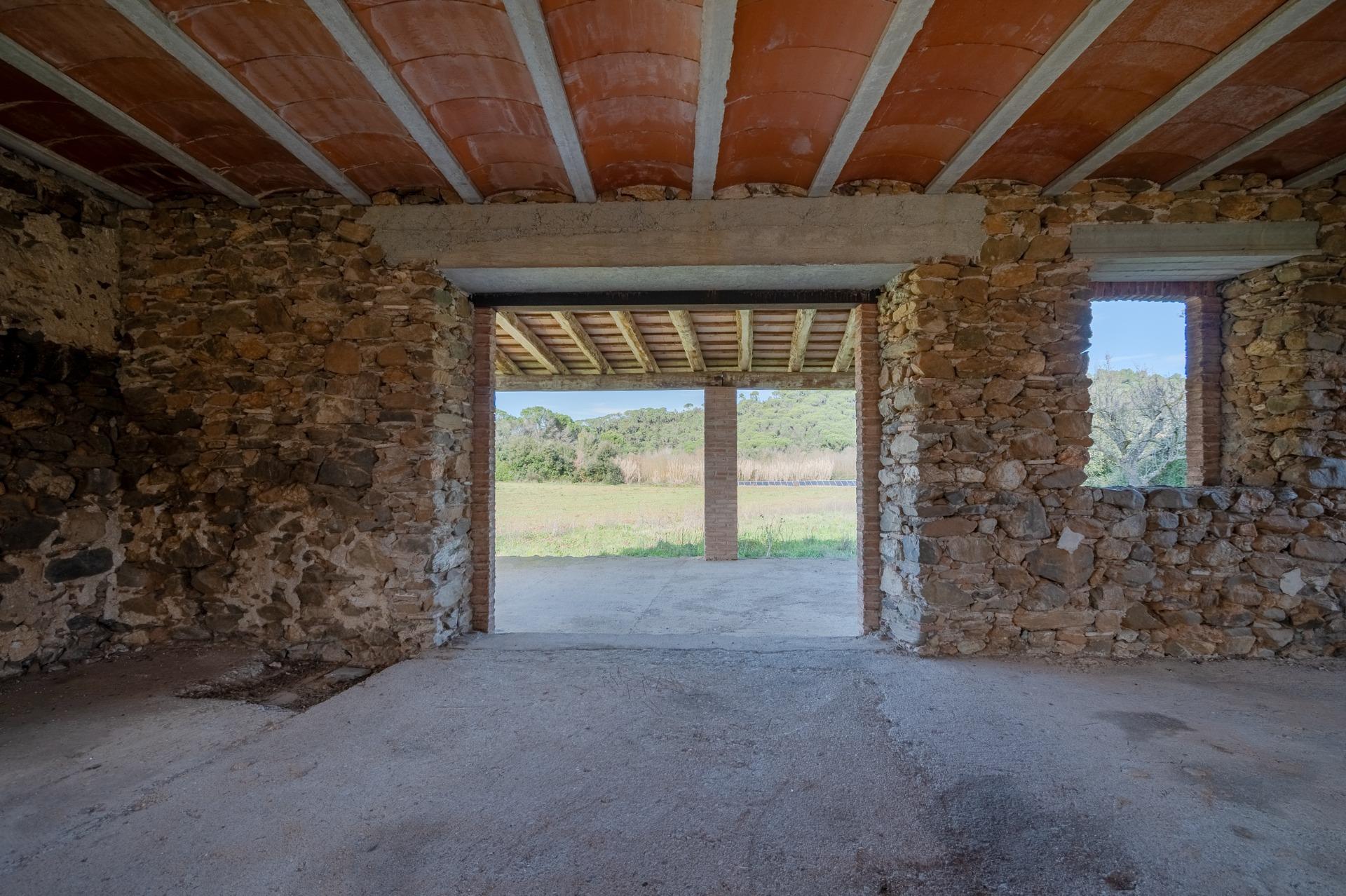Masía en el Empordà: Un Proyecto Arquitectónico con Visión e - foto 14