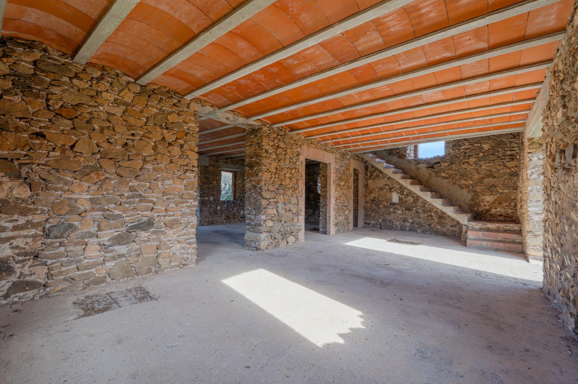 Masía en el Empordà: Un Proyecto Arquitectónico con Visión e - foto 19