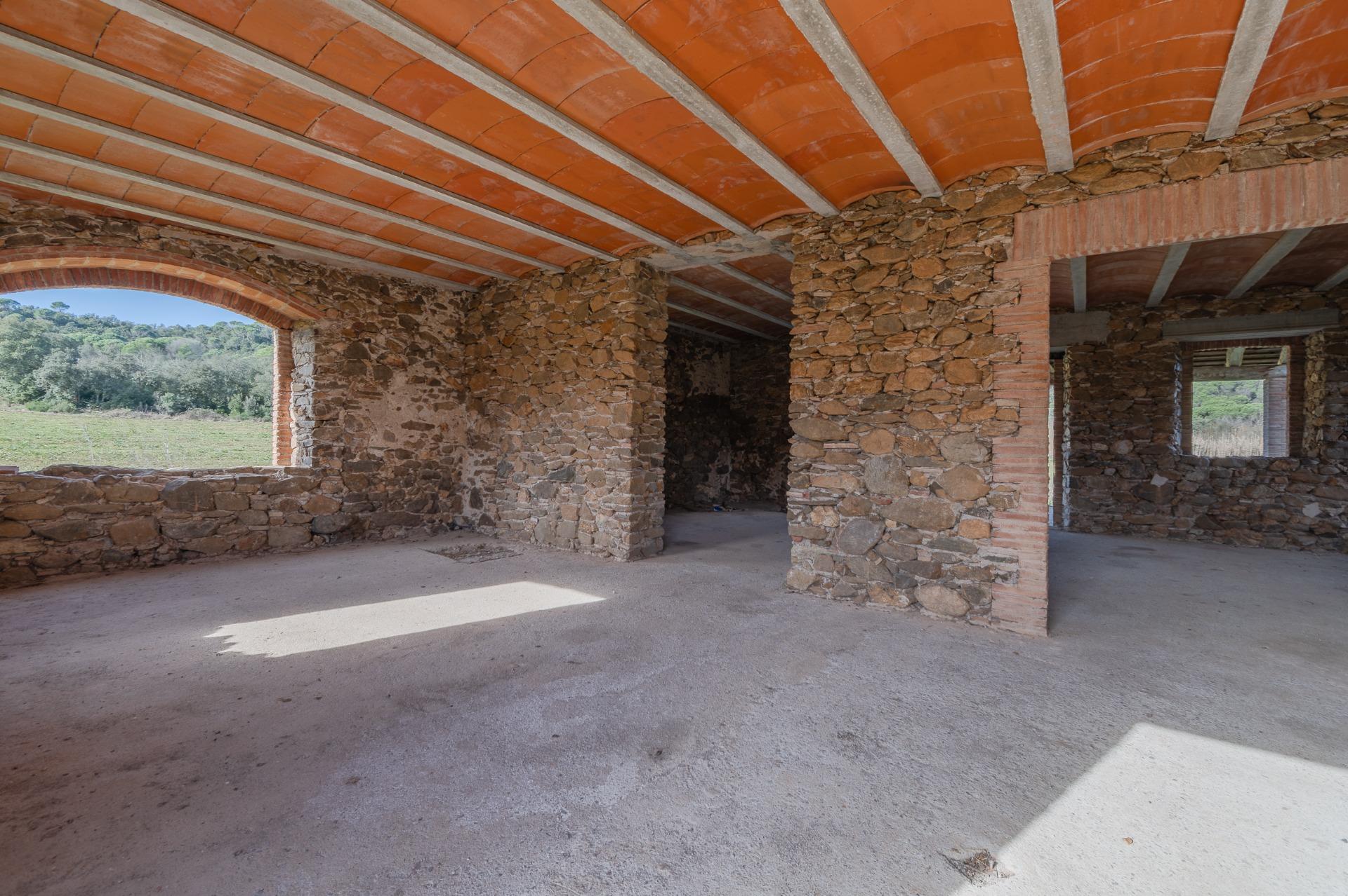 Masía en el Empordà: Un Proyecto Arquitectónico con Visión e - foto 23