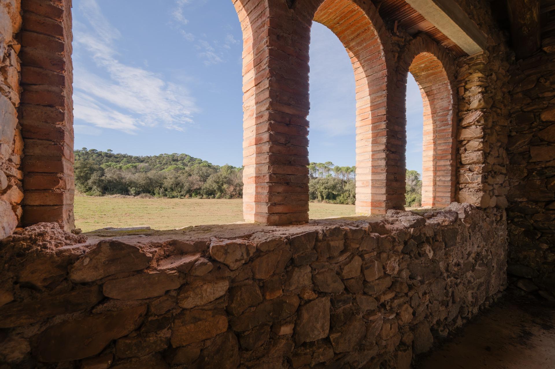 Masía en el Empordà: Un Proyecto Arquitectónico con Visión e - foto 28