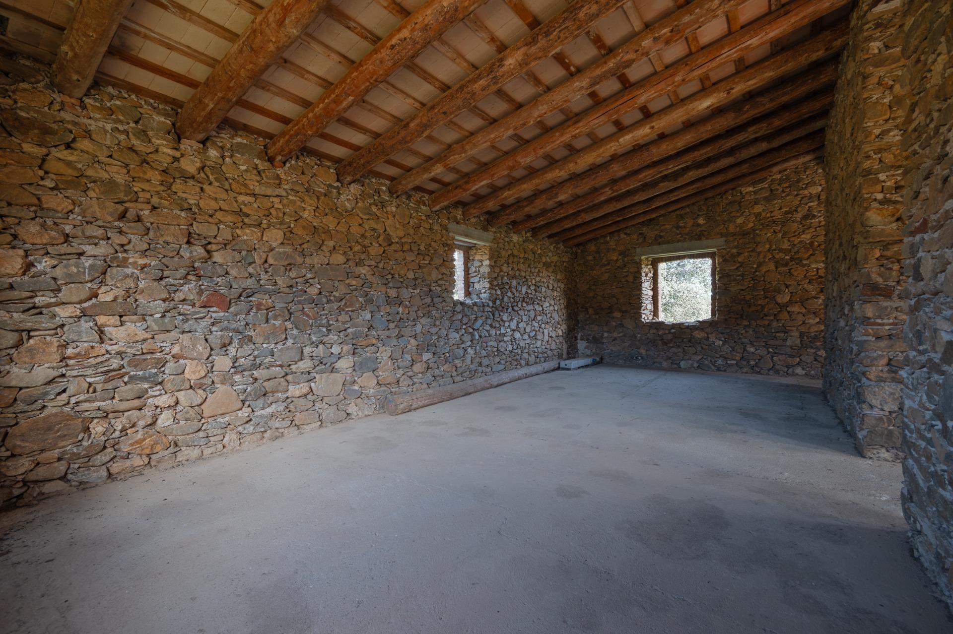 Masía en el Empordà: Un Proyecto Arquitectónico con Visión e - foto 32