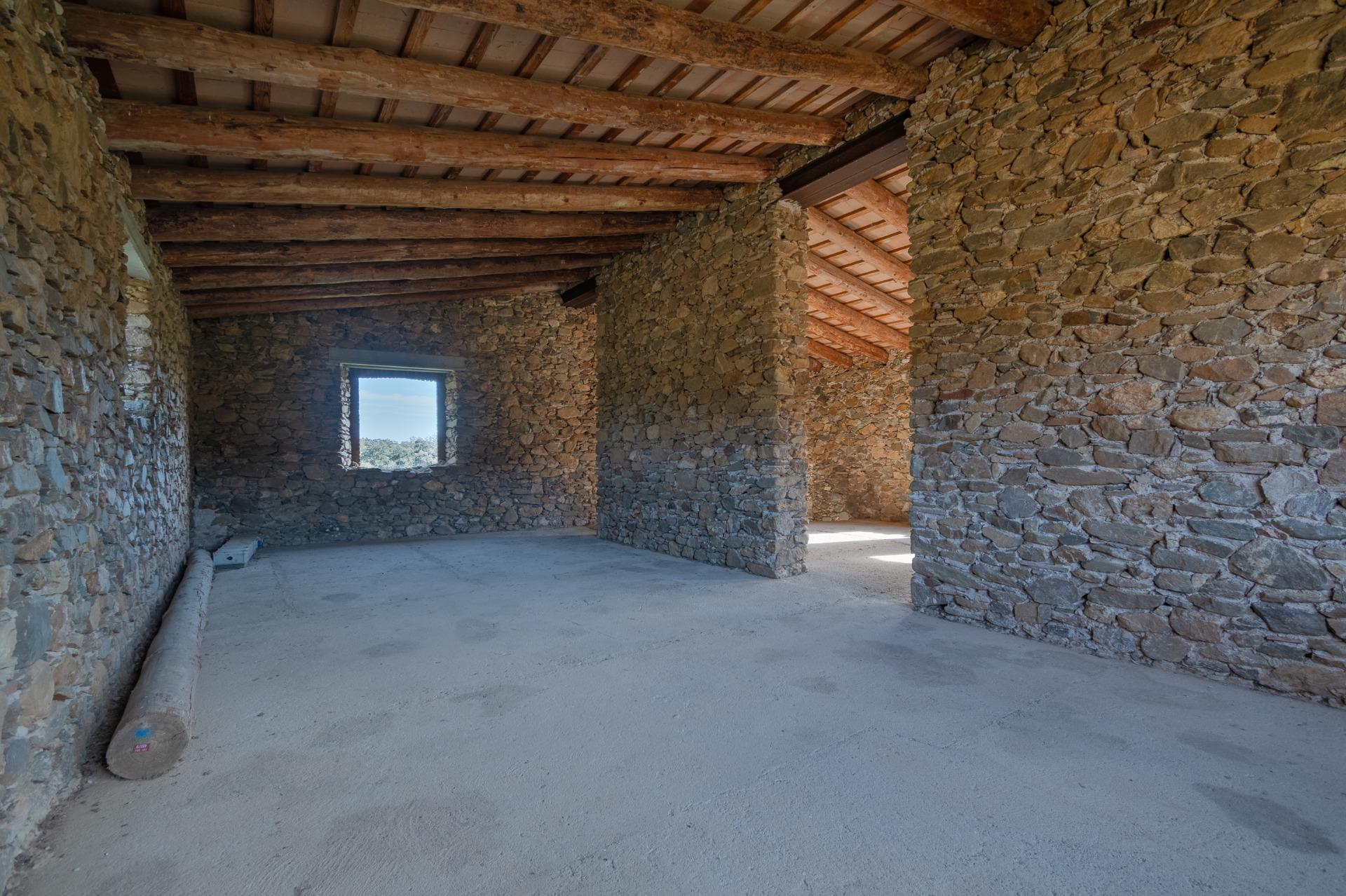 Masía en el Empordà: Un Proyecto Arquitectónico con Visión e - foto 33