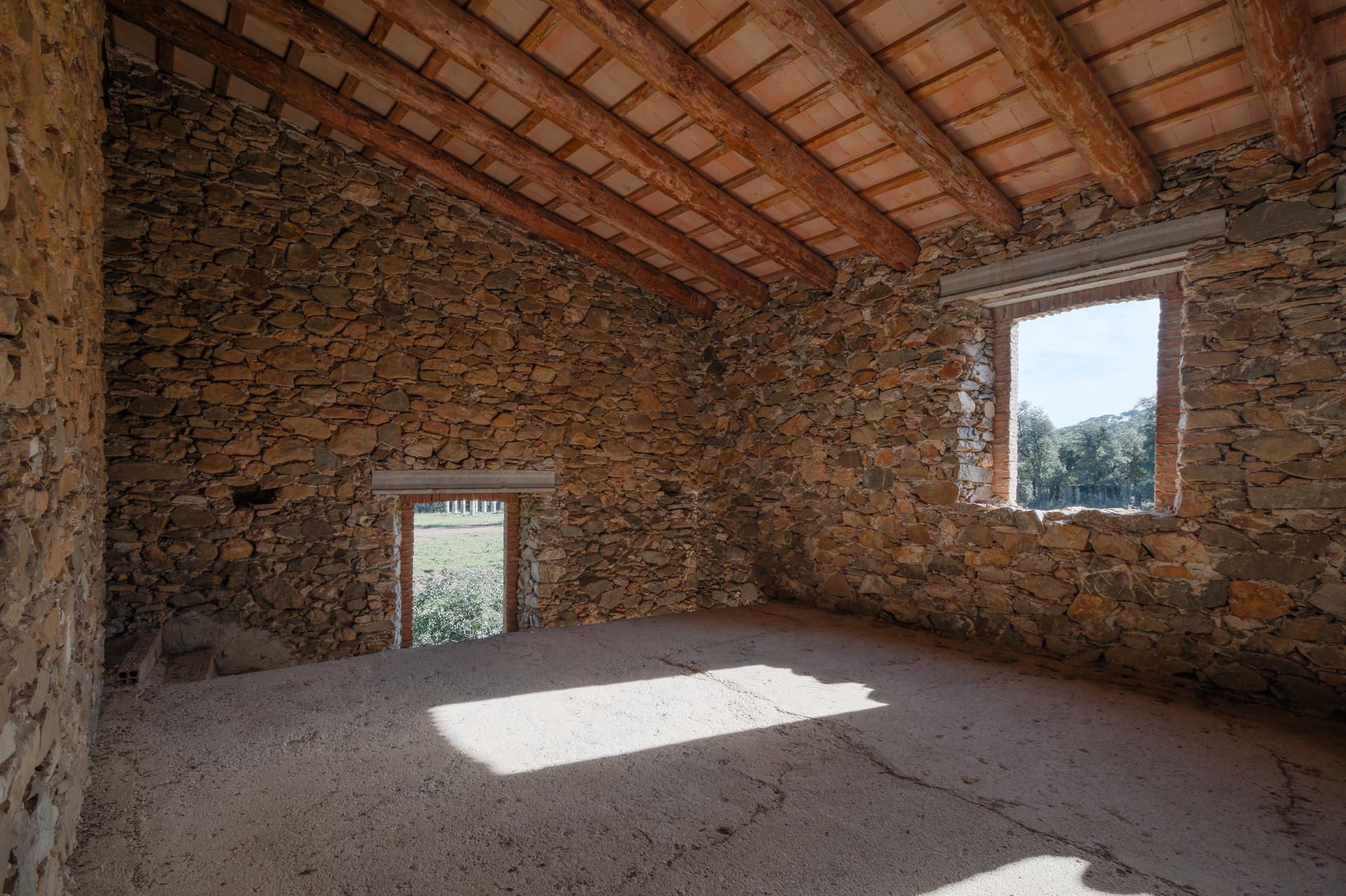 Masía en el Empordà: Un Proyecto Arquitectónico con Visión e - foto 35