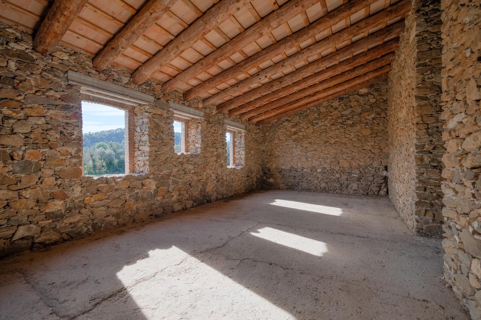 Masía en el Empordà: Un Proyecto Arquitectónico con Visión e - foto 36