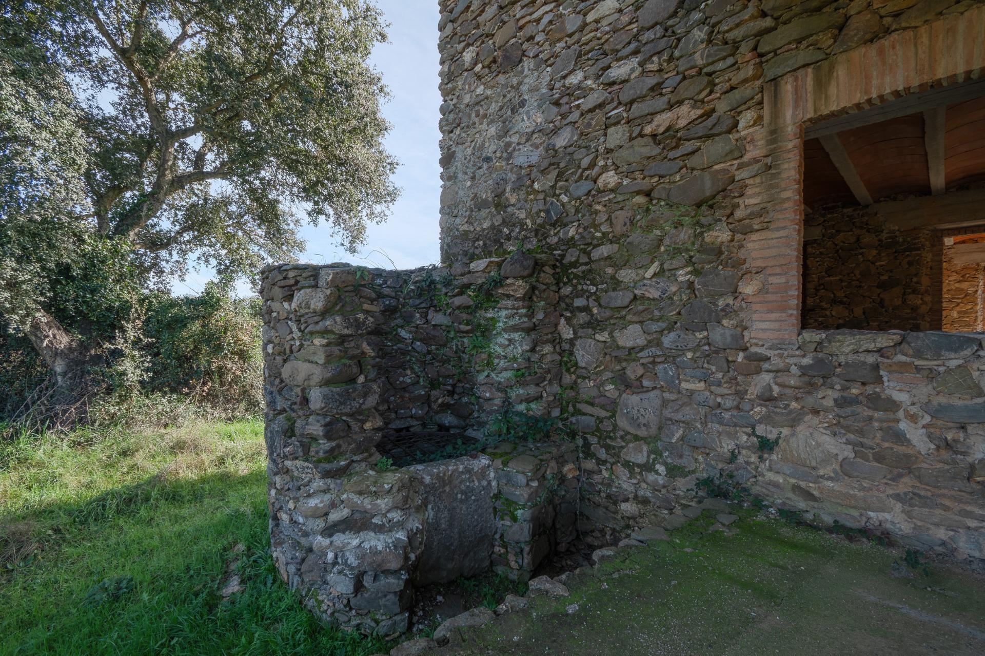 Masía en el Empordà: Un Proyecto Arquitectónico con Visión e - foto 9