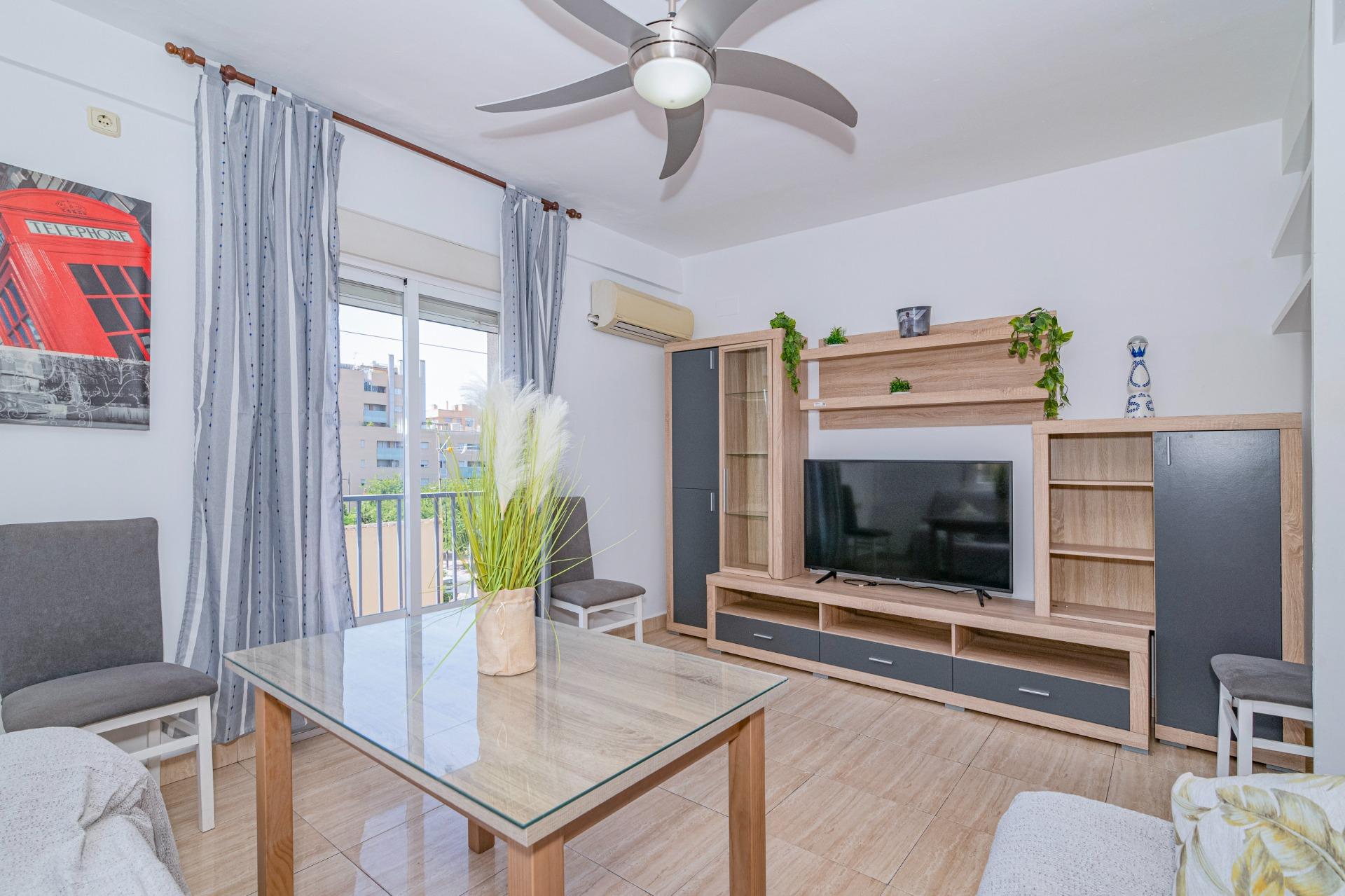 OPORTUNIDAD EN VENTA DE PISO DE 4 DORMITORIOS TOTALMENTE EXT