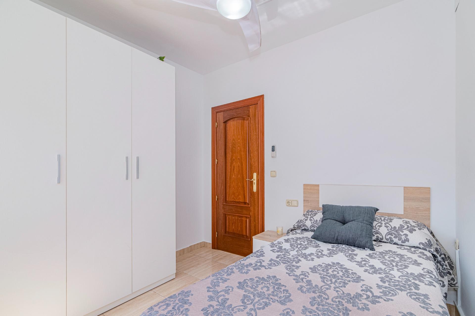 OPORTUNIDAD EN VENTA DE PISO DE 4 DORMITORIOS TOTALMENTE EXT - foto 17