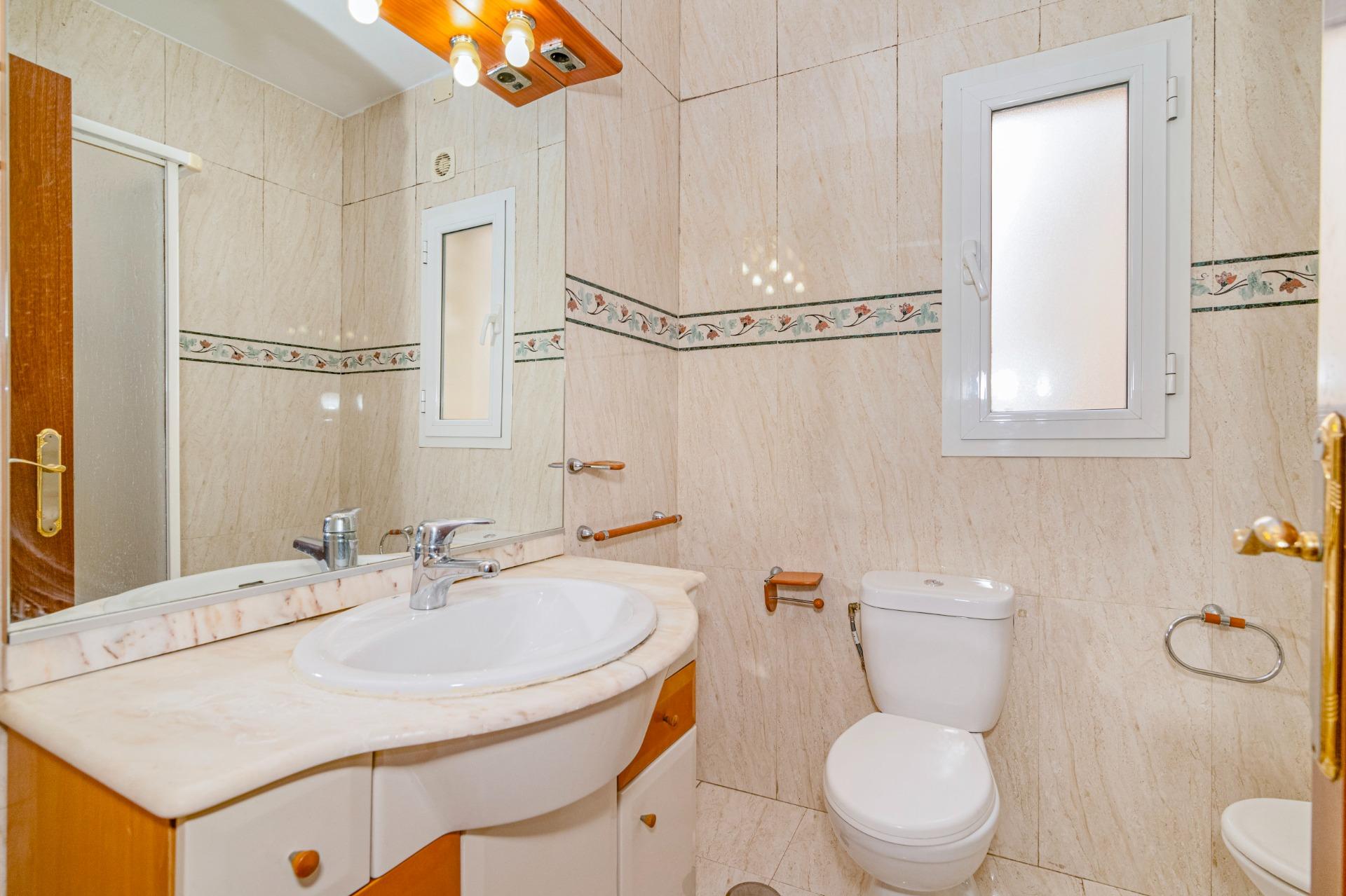 OPORTUNIDAD EN VENTA DE PISO DE 4 DORMITORIOS TOTALMENTE EXT - foto 30