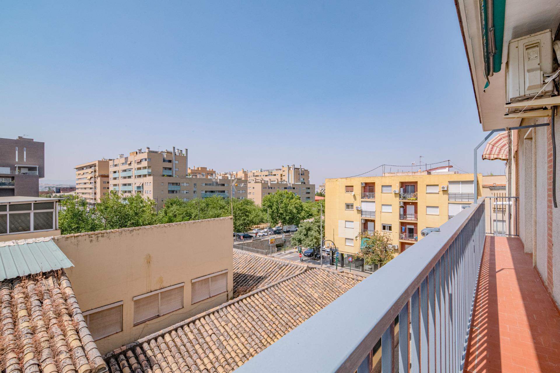OPORTUNIDAD EN VENTA DE PISO DE 4 DORMITORIOS TOTALMENTE EXT - foto 10