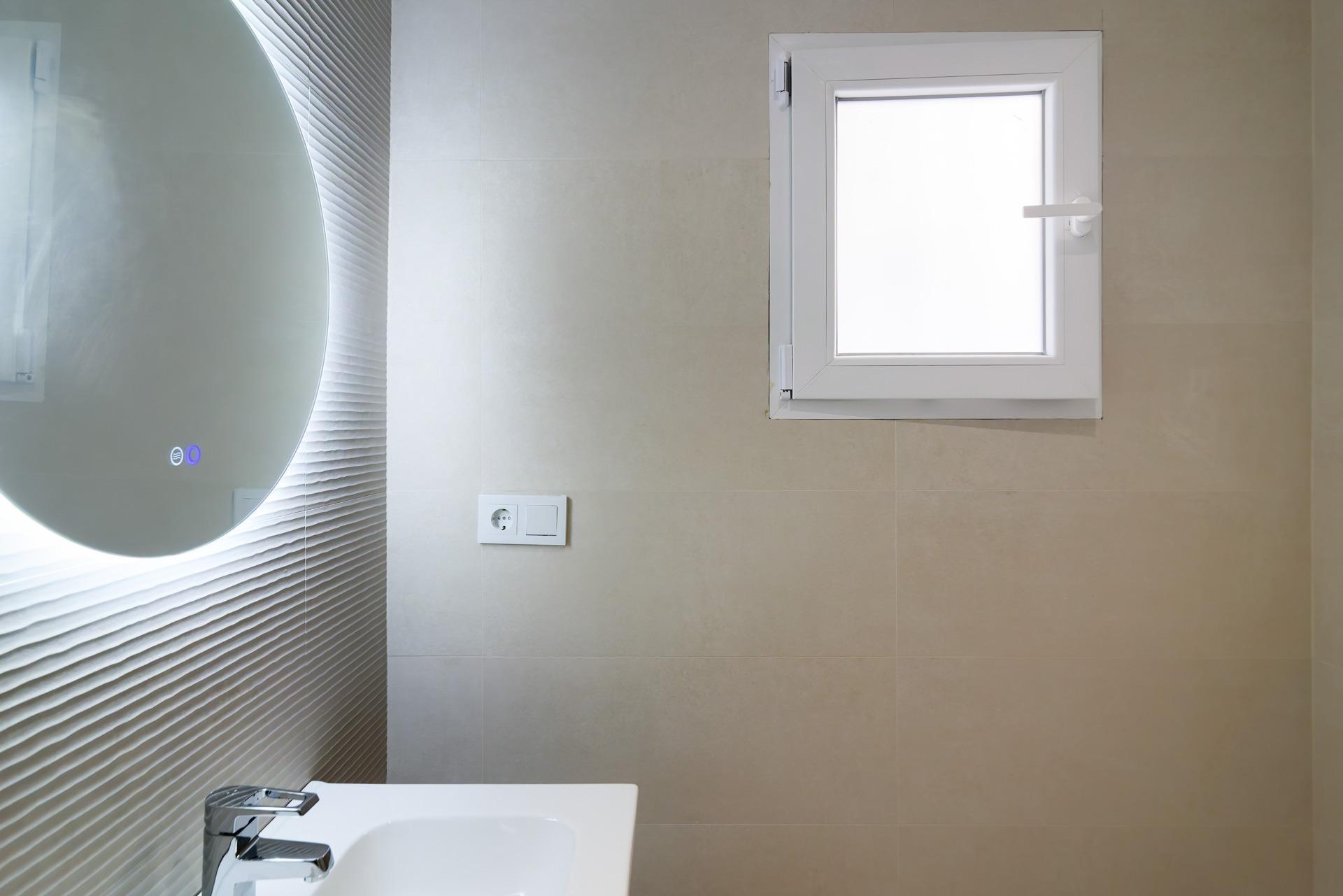 Tu nuevo hogar en El Cabanyal: reforma integral, patio y ubi - foto 20